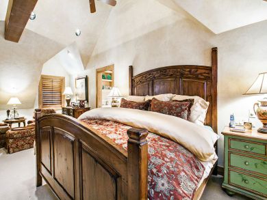 Vail vacation Home Sleeps Ten Guests.